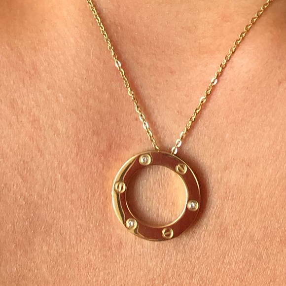 Screw Zirconia Gold Circle Necklace - Picture 4 of 15